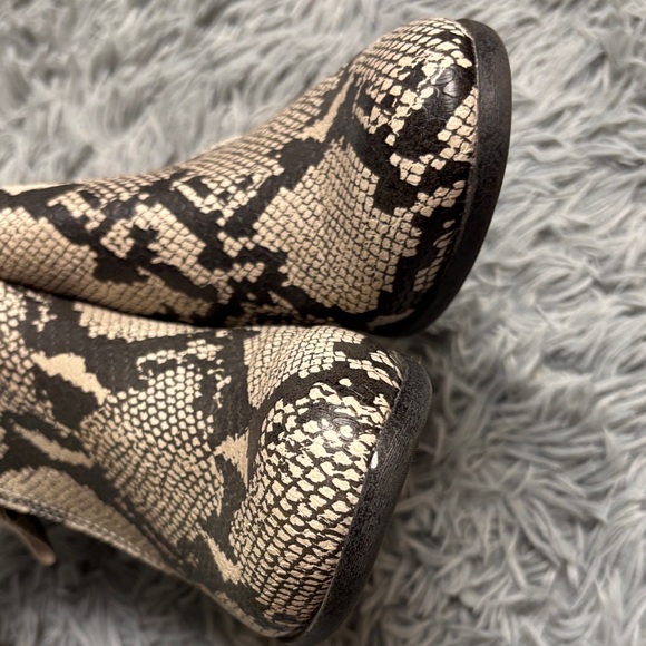Black and Cream Snakeskin Ankle Boots - Picture 7 of 10